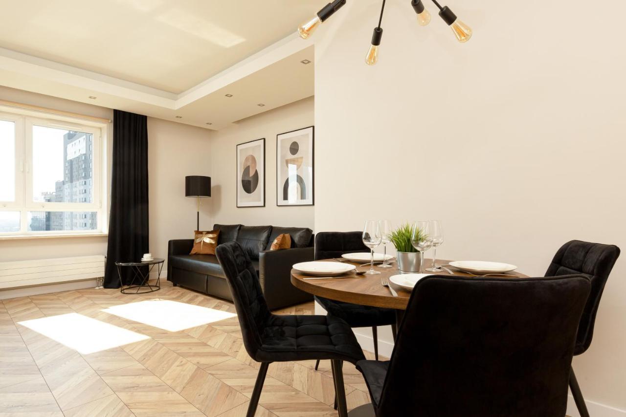 Platinum Towers Apartment With Parking By Renters Prestige Warsaw Luaran gambar