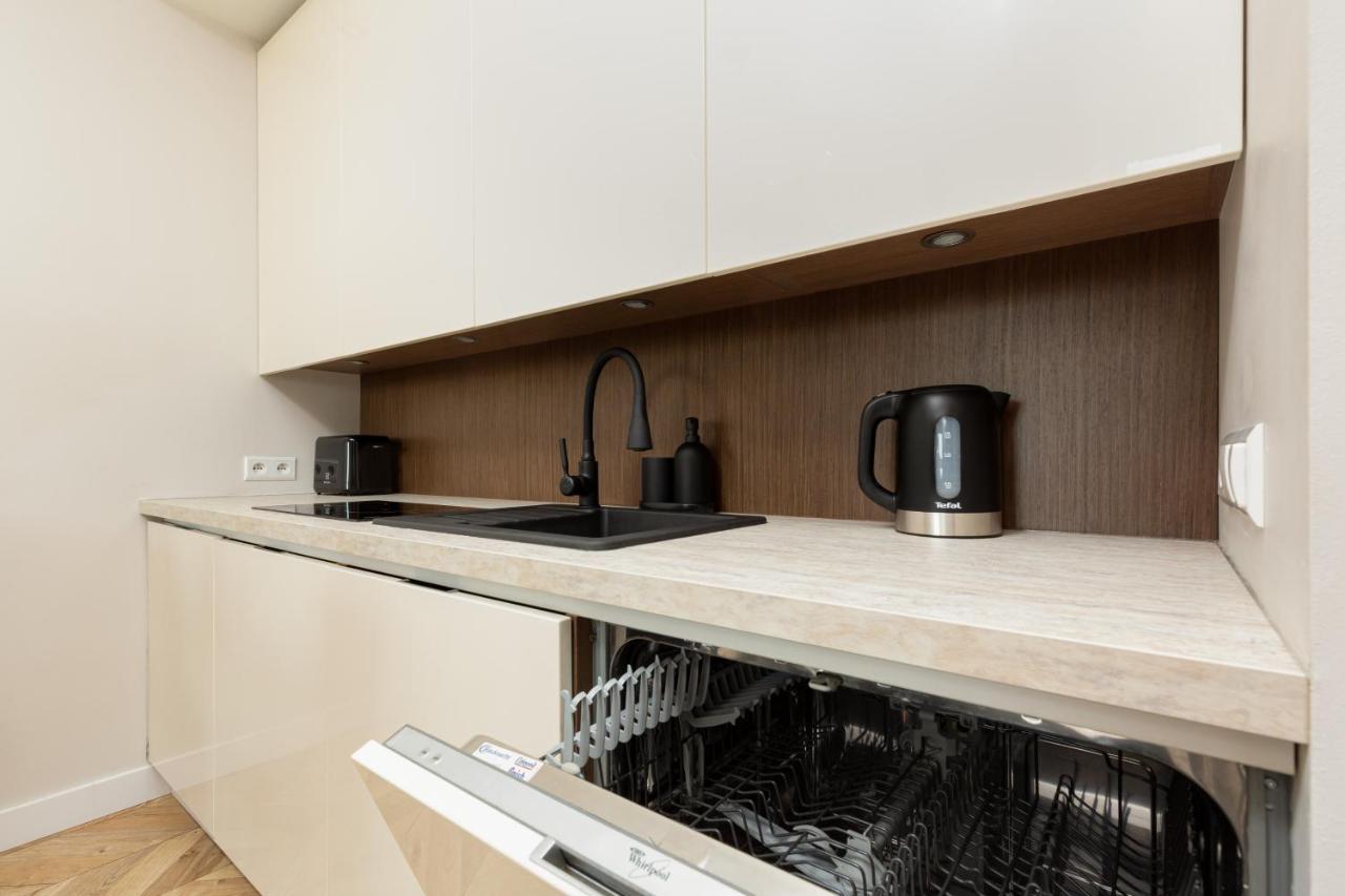 Platinum Towers Apartment With Parking By Renters Prestige Warsaw Luaran gambar