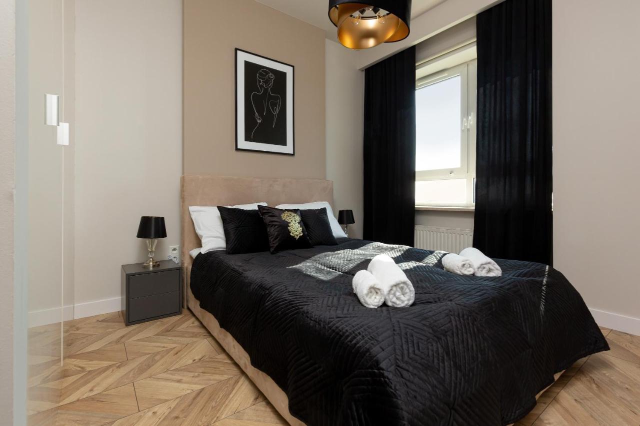 Platinum Towers Apartment With Parking By Renters Prestige Warsaw Luaran gambar
