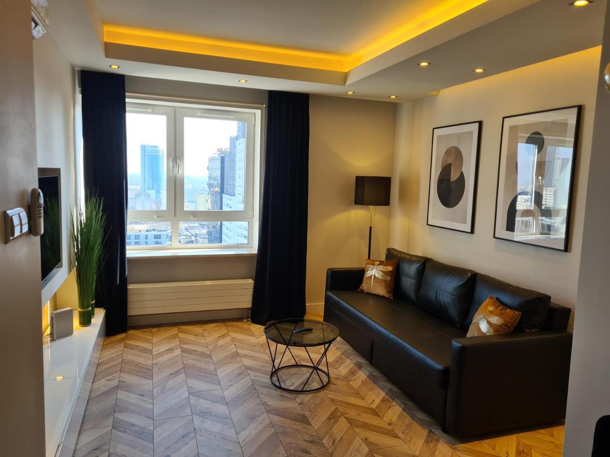 Platinum Towers Apartment With Parking By Renters Prestige Warsaw Luaran gambar